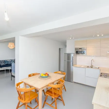 House Mavi * 트로기르